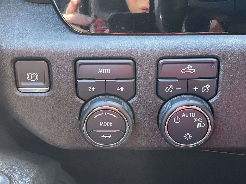 Used 2023 Chevrolet Silverado 1500 LT image 28