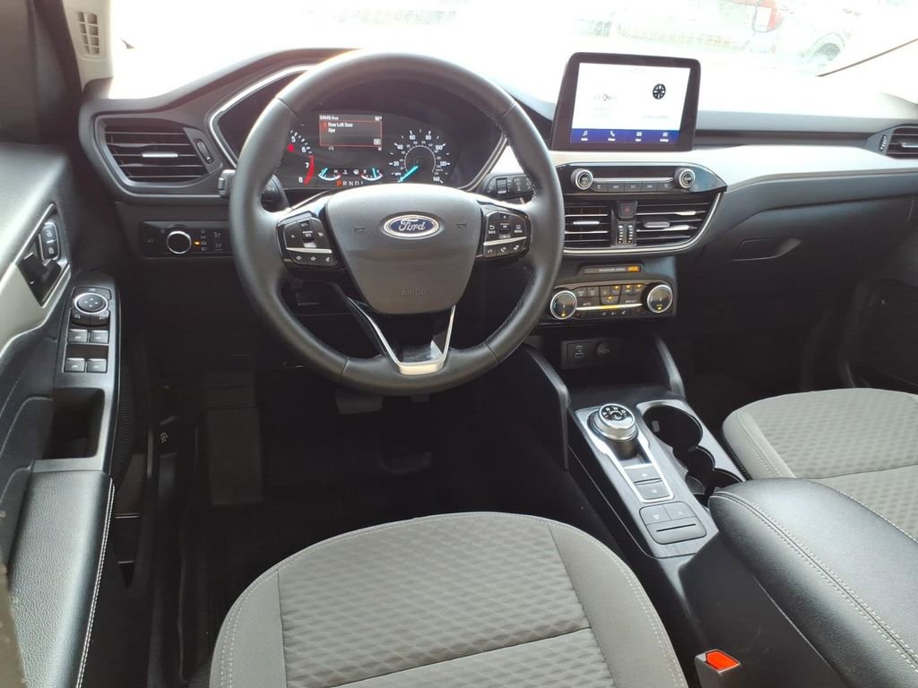 Certified 2022 Ford Escape SE w/ SE Sport Appearance Package FWD image 11