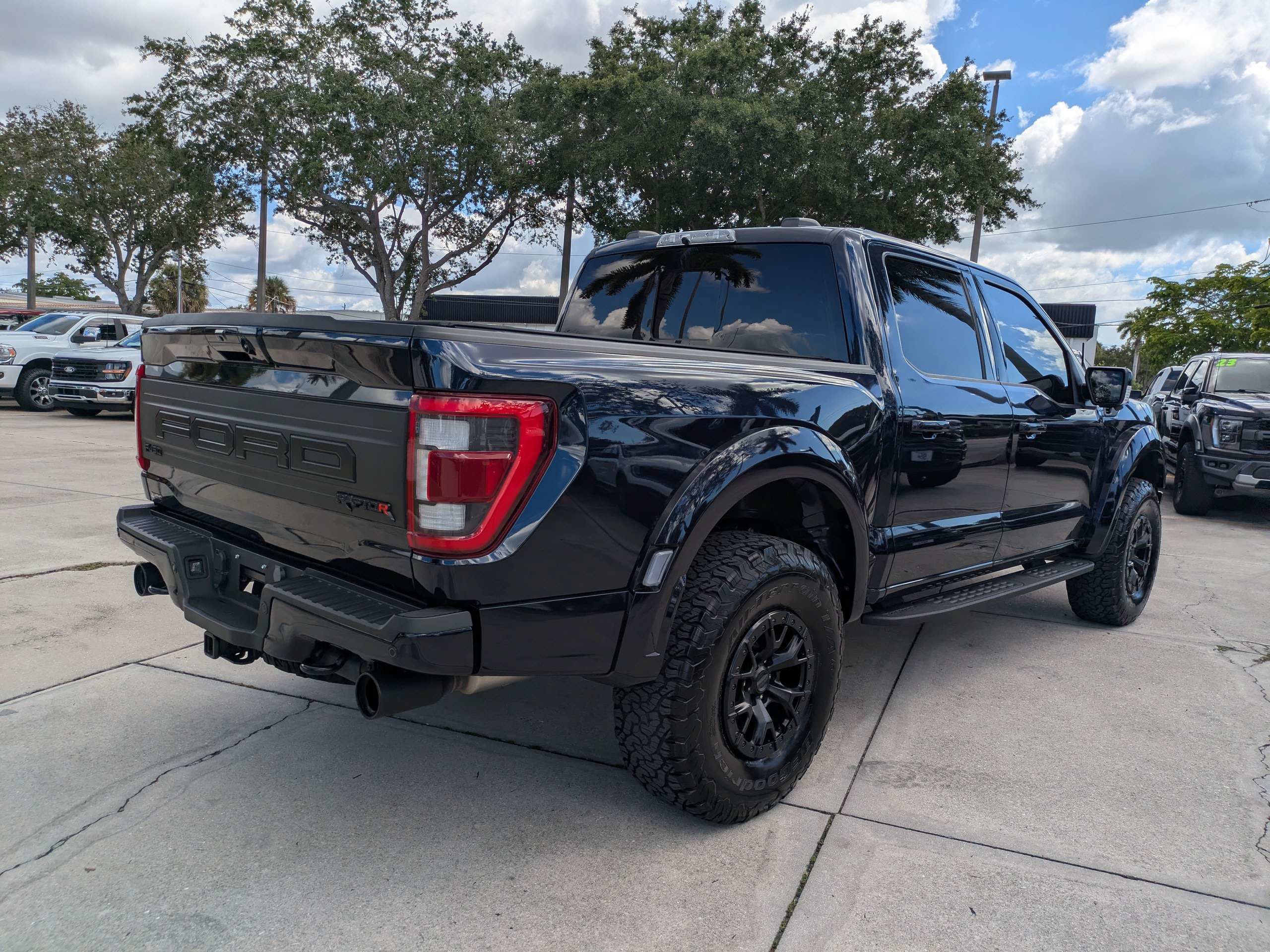 Certified 2023 Ford F150 Raptor w/ Equipment Group 802A Raptor R AWD/4WD image 4