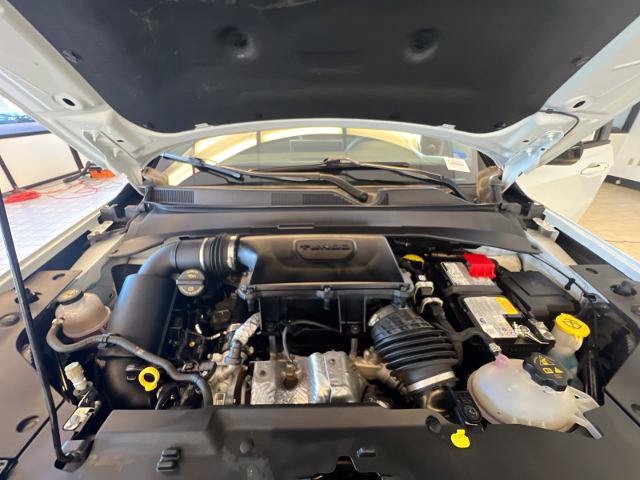 Used 2025 Jeep Compass Trailhawk AWD/4WD image 36