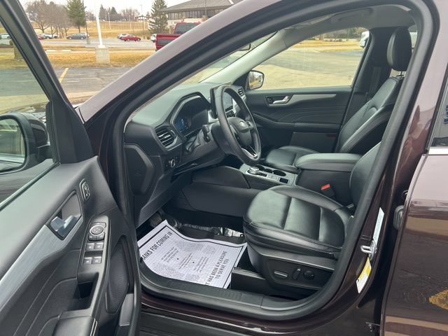 Certified 2023 Ford Escape Platinum AWD/4WD image 9