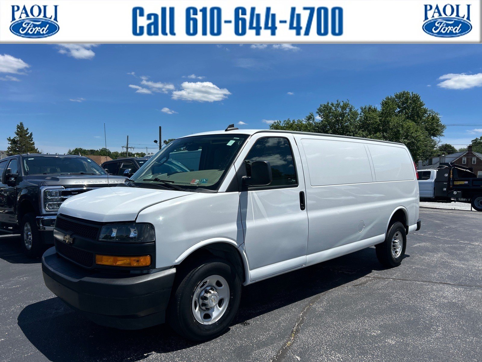 Used 2020 Chevrolet Express 3500 Extended RWD image 1
