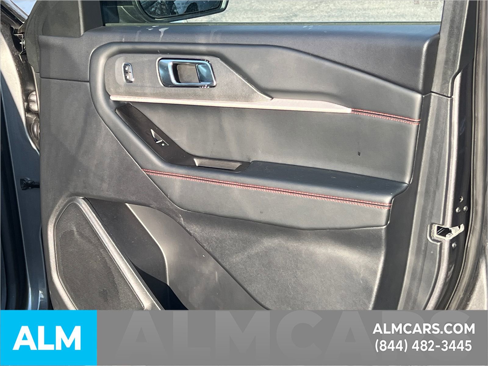 Certified 2025 Ford Explorer ST-Line image 18