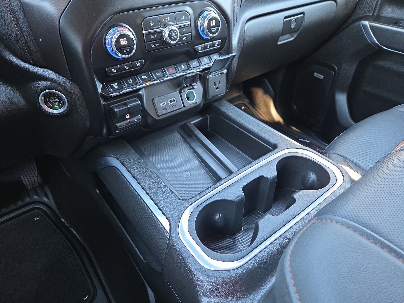 Used 2023 GMC Sierra 2500 AT4 w/ AT4 Premium Plus Package image 25