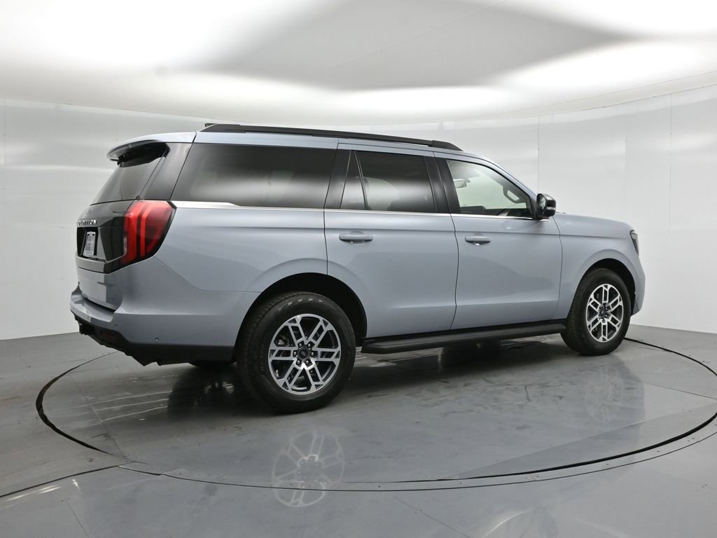Certified 2025 Ford Expedition Active AWD/4WD image 27