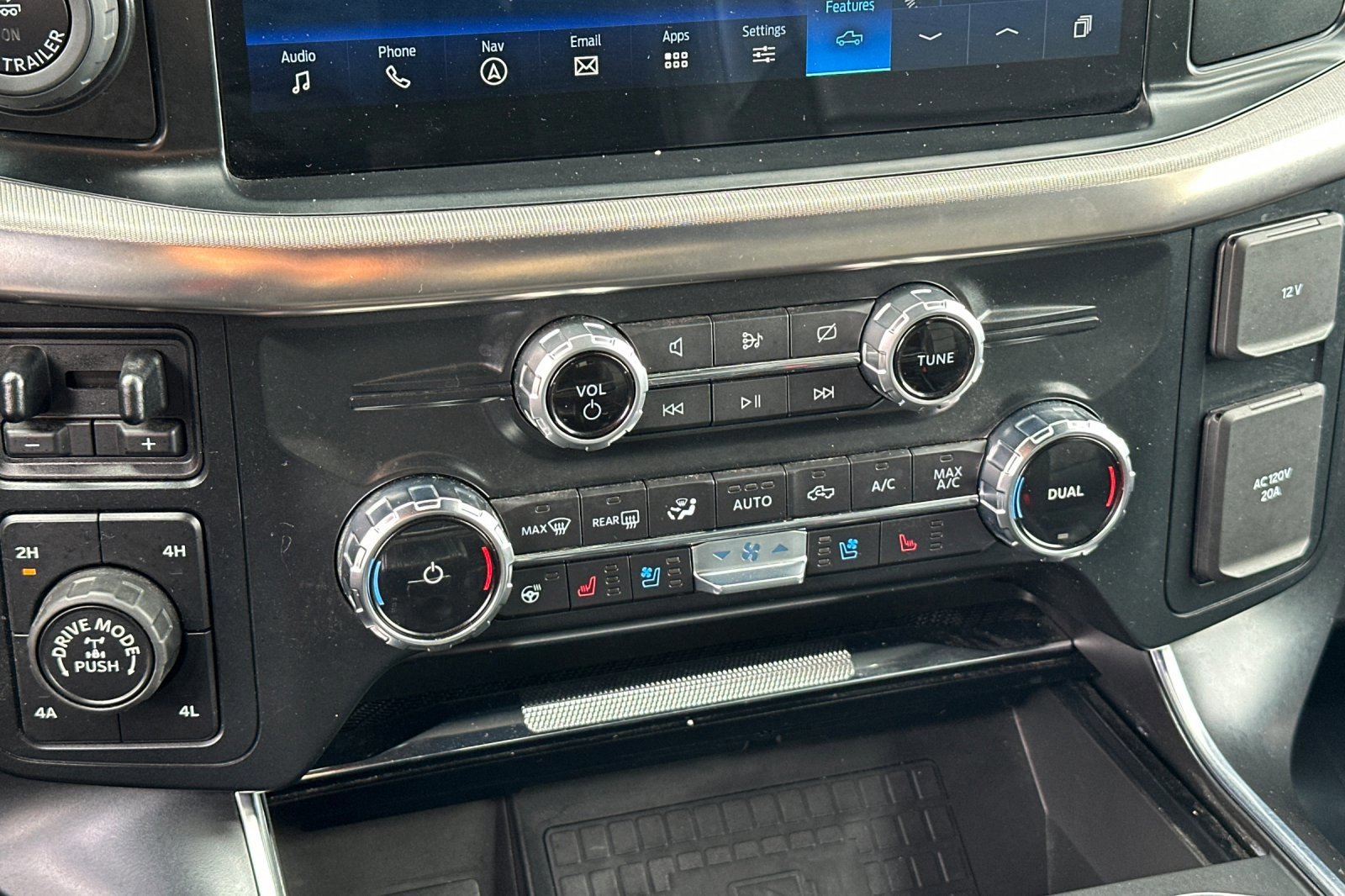 Certified 2022 Ford F150 Raptor w/ Equipment Group 801A High image 30