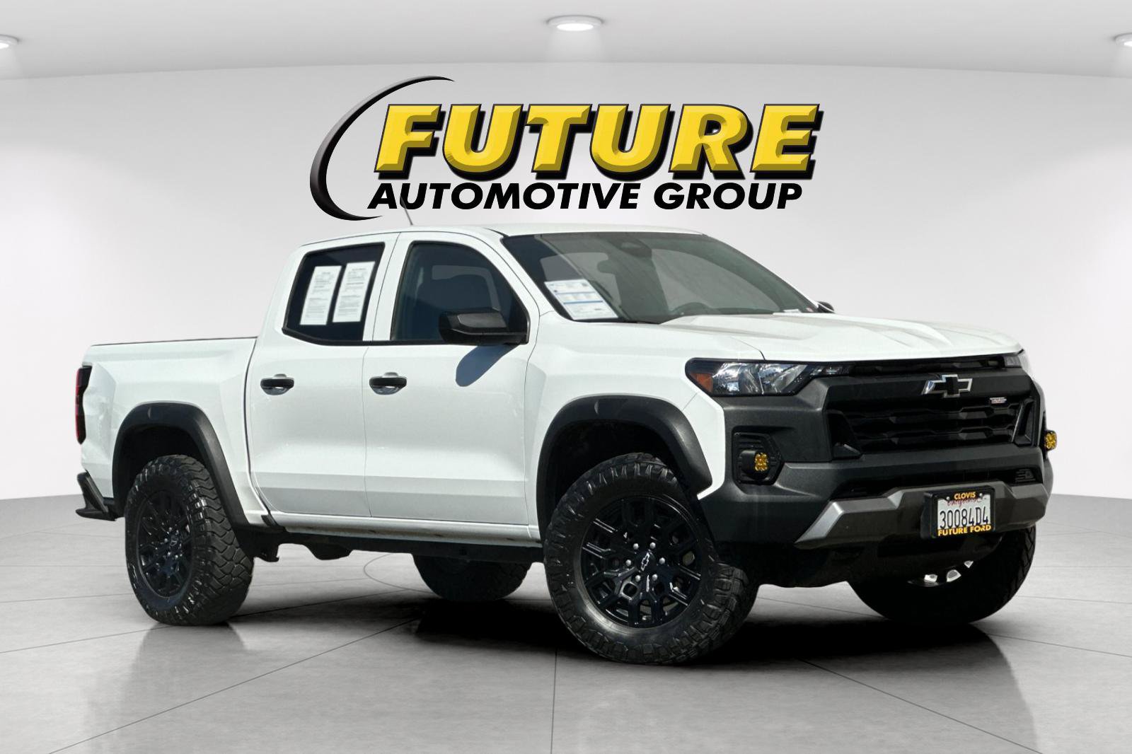 Used 2024 Chevrolet Colorado Trail Boss w/ Advanced Trailering Package AWD/4WD image 1