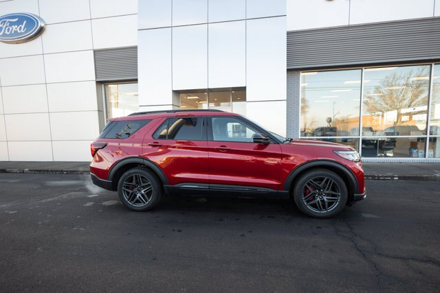 Certified 2025 Ford Explorer ST AWD/4WD image 3