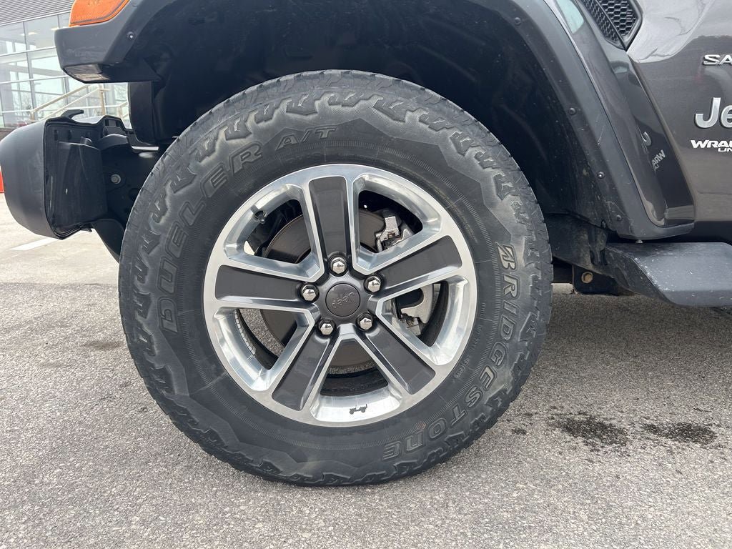Used 2018 Jeep Wrangler Unlimited Sahara AWD/4WD image 27