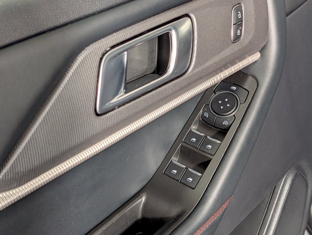 Certified 2025 Ford Explorer ST-Line AWD/4WD image 26