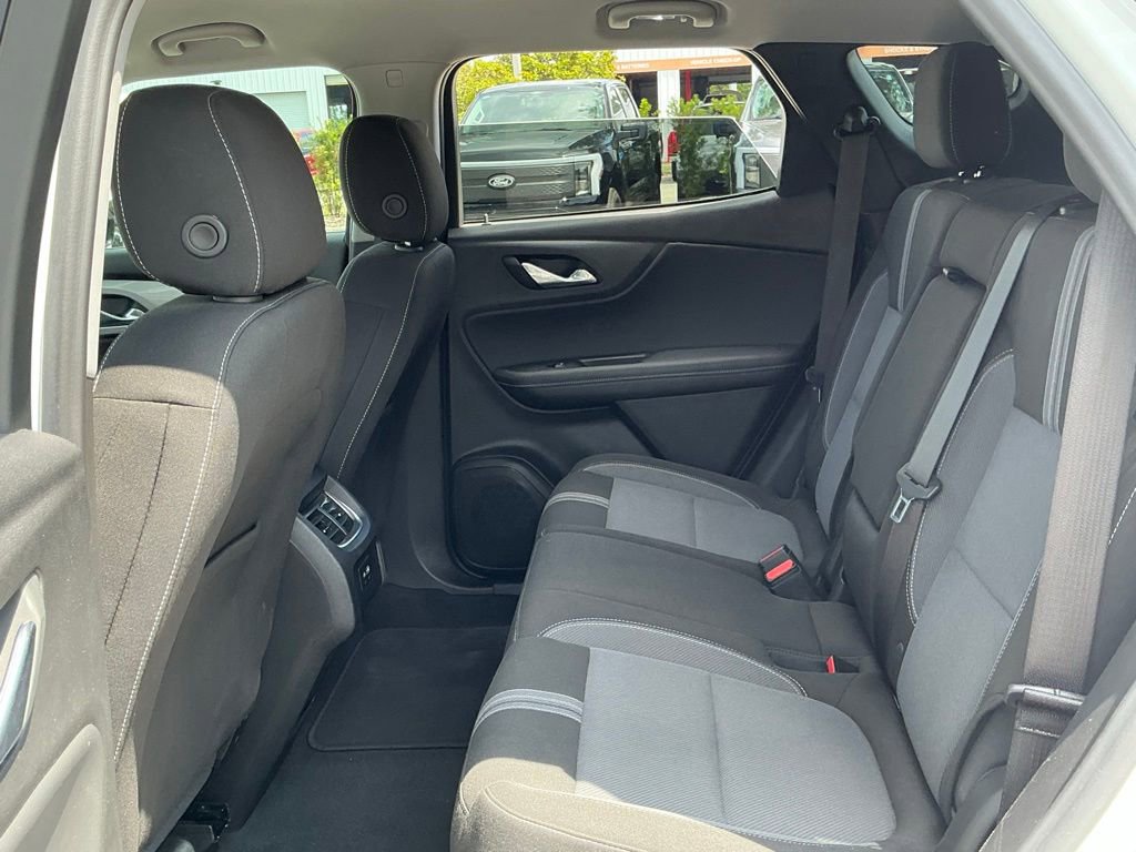 Used 2025 Chevrolet Blazer LT FWD image 23