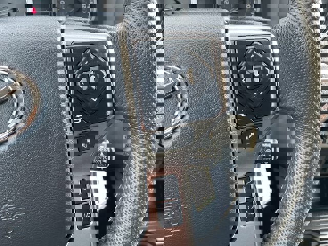 Used 2019 Toyota Tacoma SR5 AWD/4WD image 18