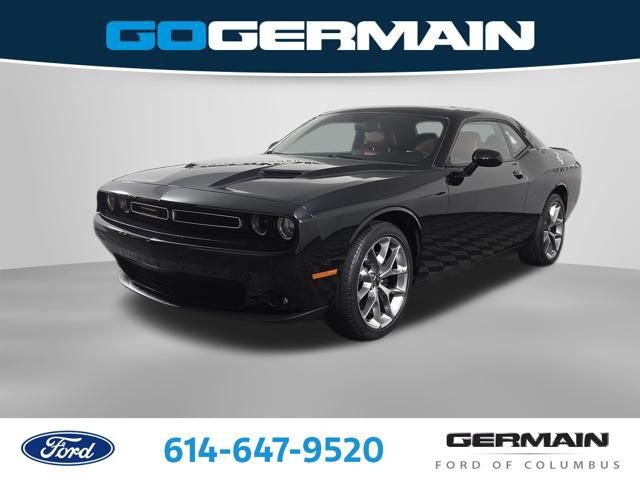 Used 2020 Dodge Challenger SXT w/ Plus Package RWD image 1