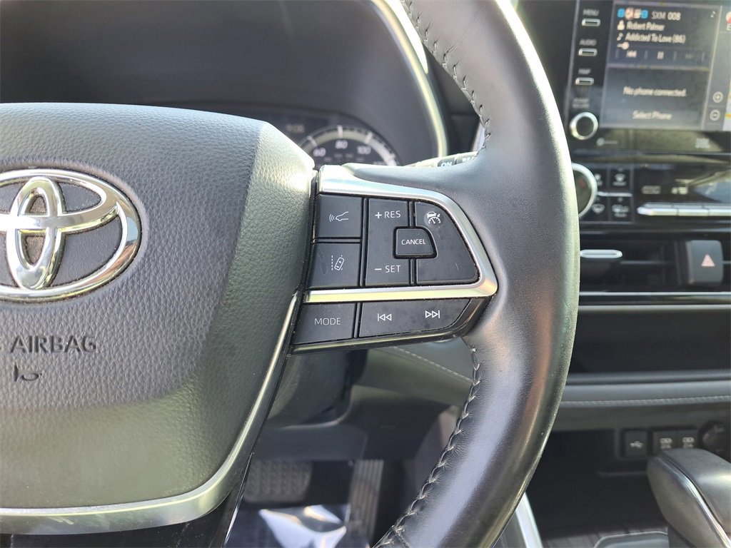 Used 2021 Toyota Highlander Limited image 19