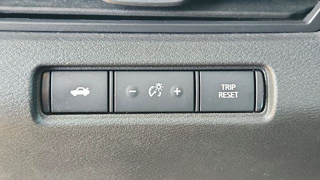 Used 2024 Nissan Altima 2.5 SV FWD image 10