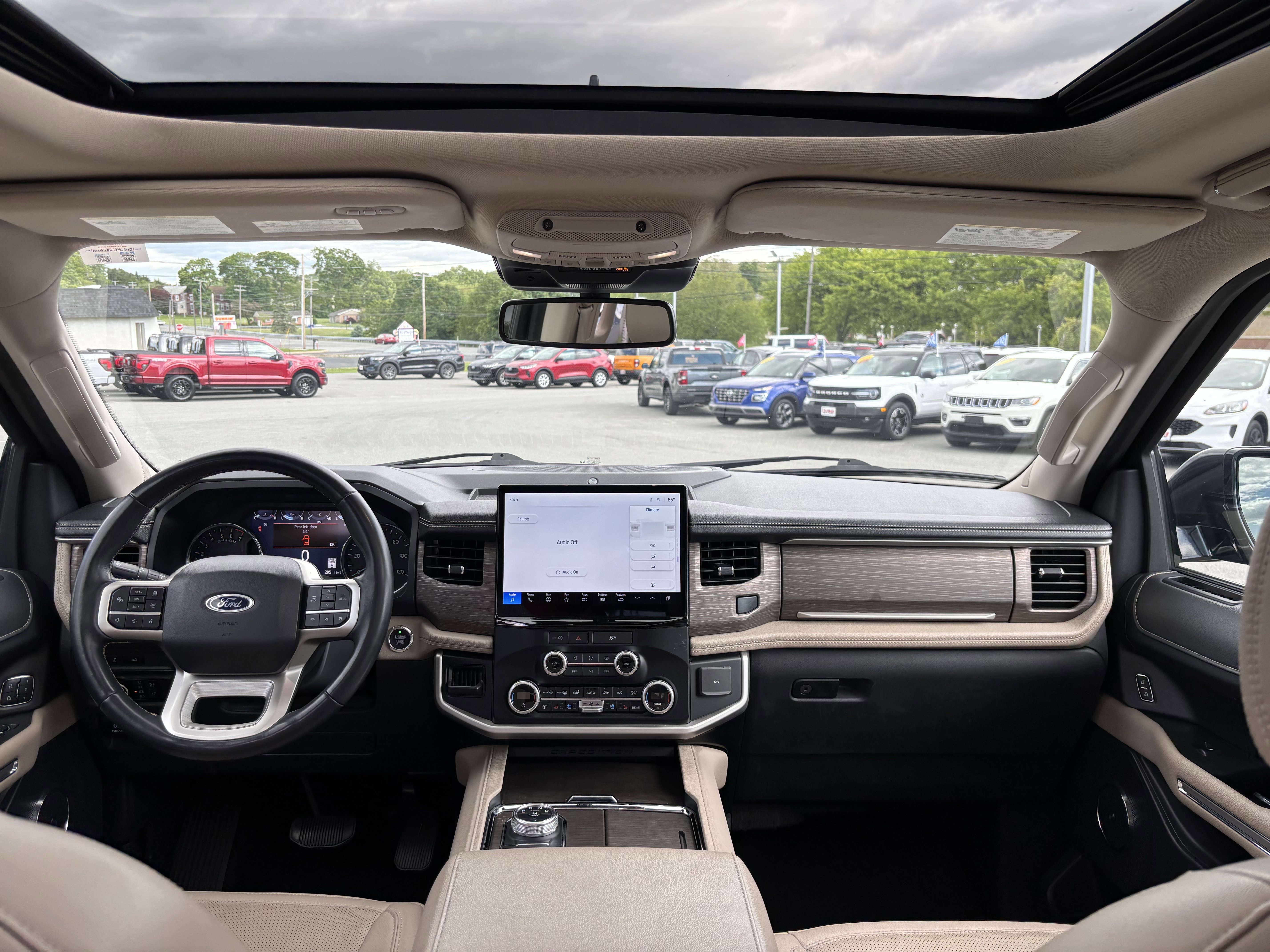 Certified 2024 Ford Expedition Limited AWD/4WD image 10