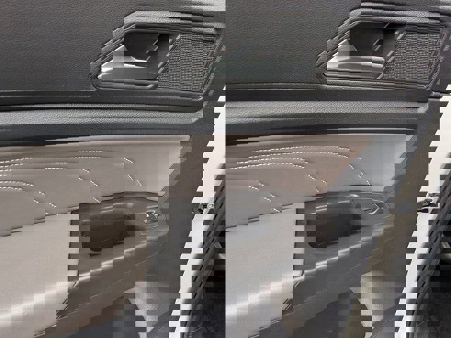 Used 2022 Volkswagen Atlas Cross Sport SE image 28