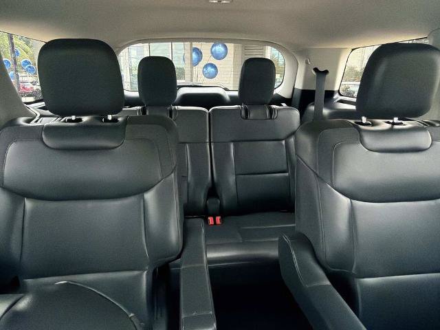 Certified 2025 Ford Explorer Active w/ Active Comfort Package RWD image 10