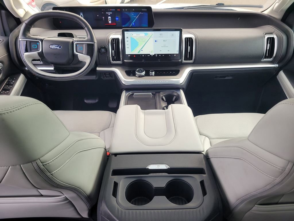 Certified 2025 Ford Expedition Platinum image 15