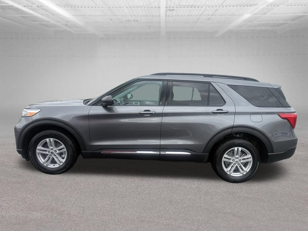 Certified 2024 Ford Explorer XLT AWD/4WD image 9