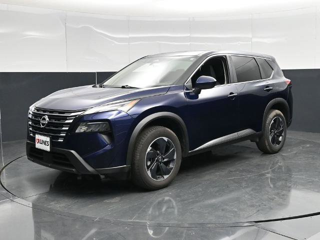 Used 2025 Nissan Rogue SV AWD/4WD image 10