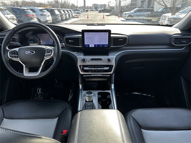 Certified 2022 Ford Explorer XLT w/ Equipment Group 202A image 16