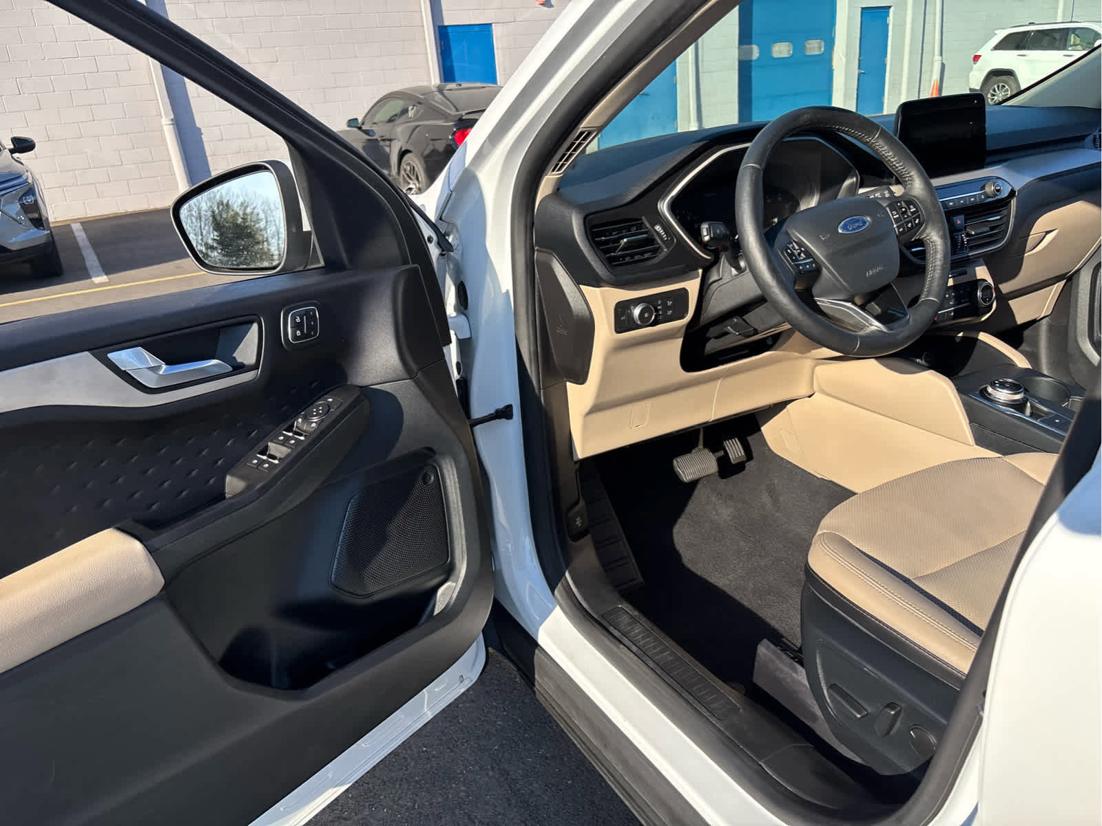 Certified 2020 Ford Escape SEL image 10