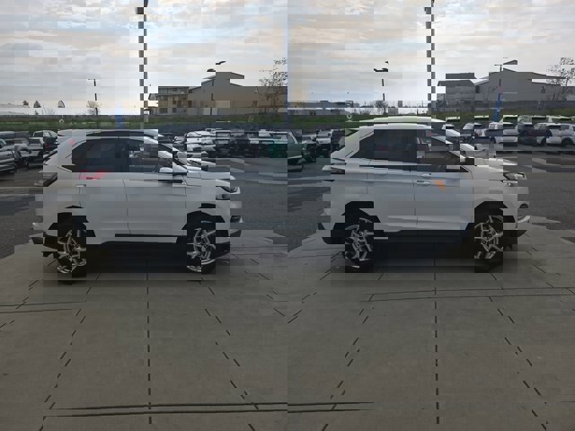Certified 2024 Ford Edge SEL image 6