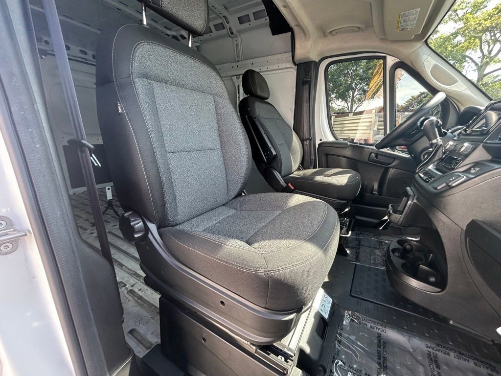 Used 2023 RAM ProMaster 2500 w/ Convenience Group image 24