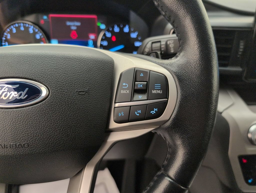 Certified 2020 Ford Explorer XLT w/ Equipment Group 202A AWD/4WD image 39