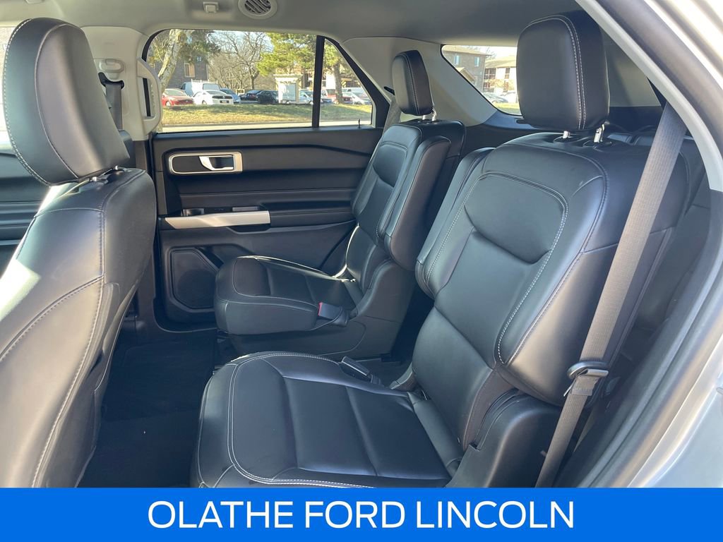 Certified 2022 Ford Explorer XLT w/ Equipment Group 202A image 29