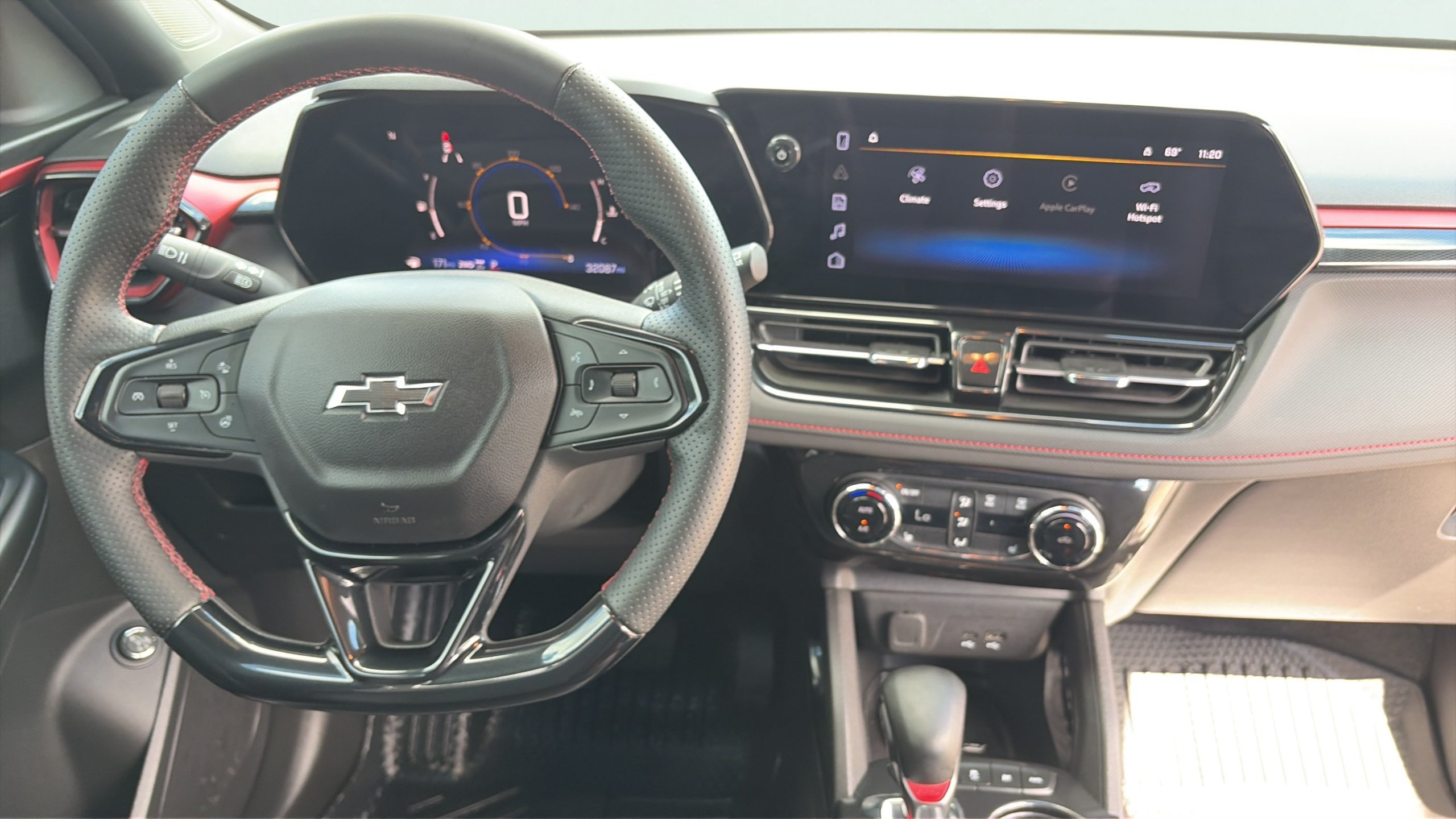 Used 2025 Chevrolet TrailBlazer RS w/ Convenience Package AWD/4WD image 22