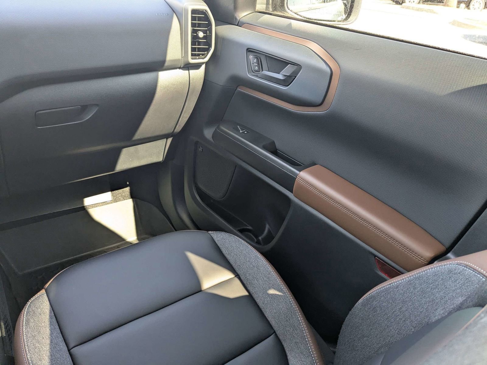 Certified 2024 Ford Bronco Sport Outer Banks w/ Tech Package image 17