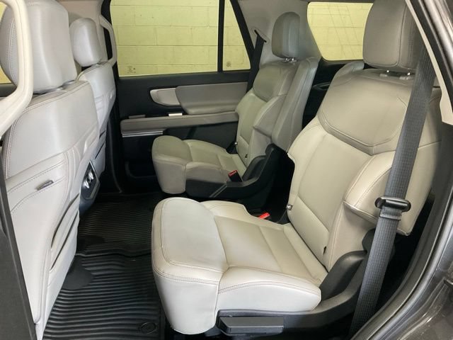Certified 2025 Ford Expedition Active AWD/4WD image 15