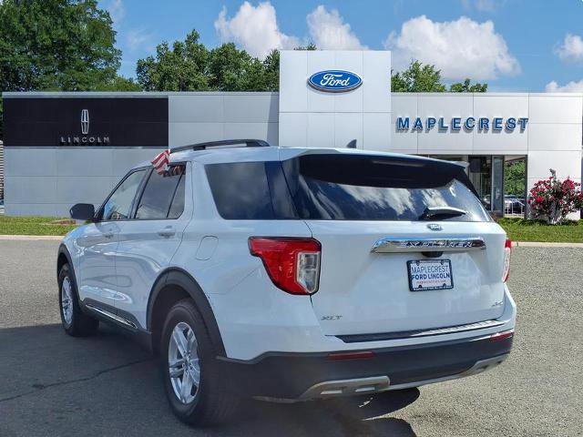 Certified 2021 Ford Explorer XLT w/ Equipment Group 202A image 3