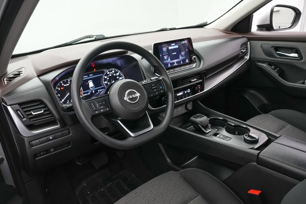 Used 2023 Nissan Rogue SV AWD/4WD image 12