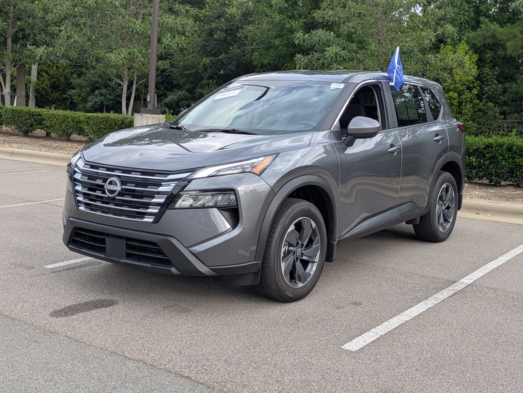 Used 2026 Nissan Rogue SV FWD image 8