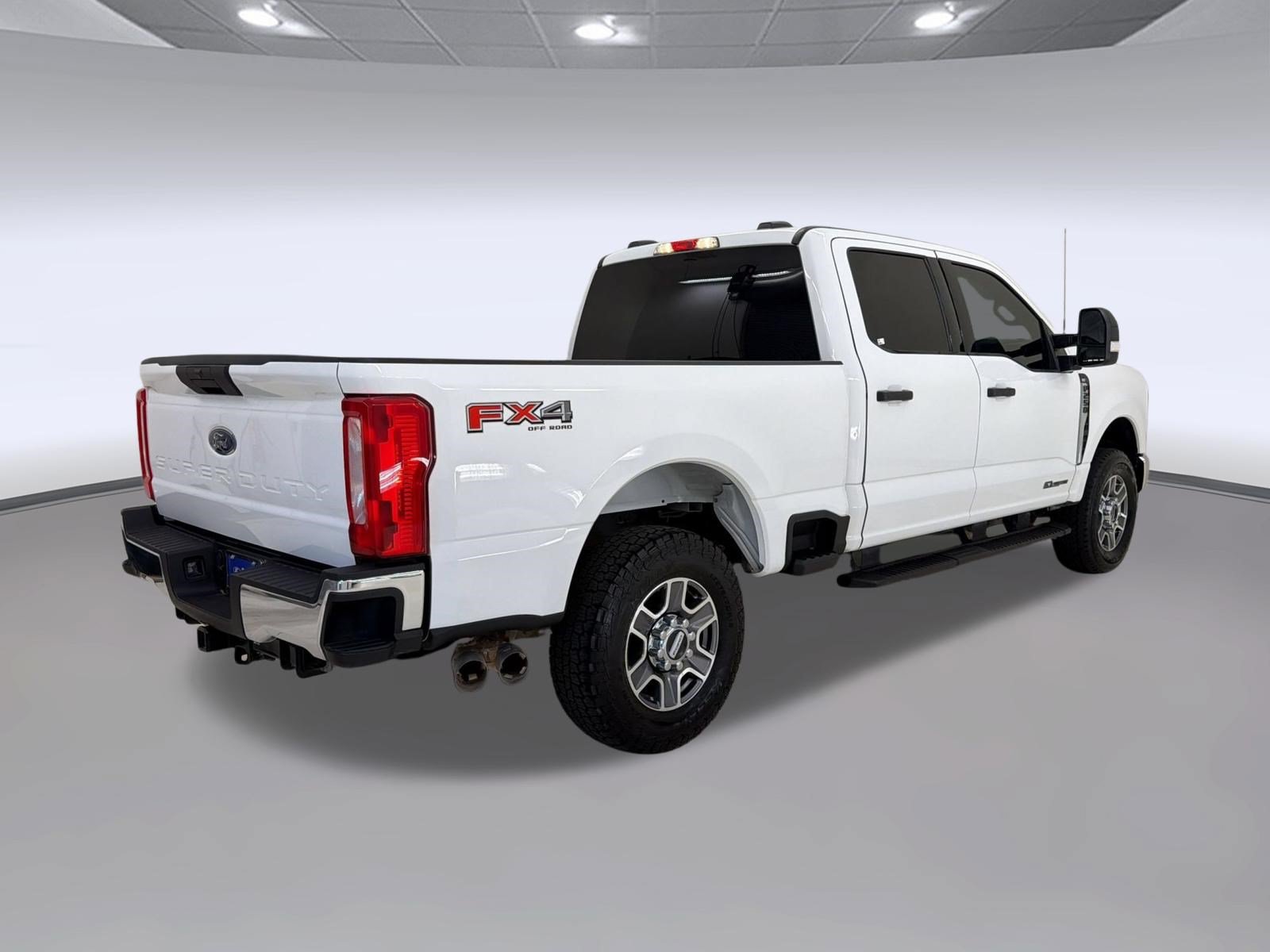 Certified 2025 Ford F250 XLT w/ FX4 Off-Road Package AWD/4WD image 9