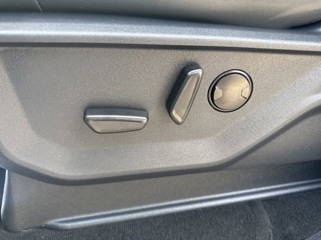 Certified 2025 Ford Expedition Active image 6