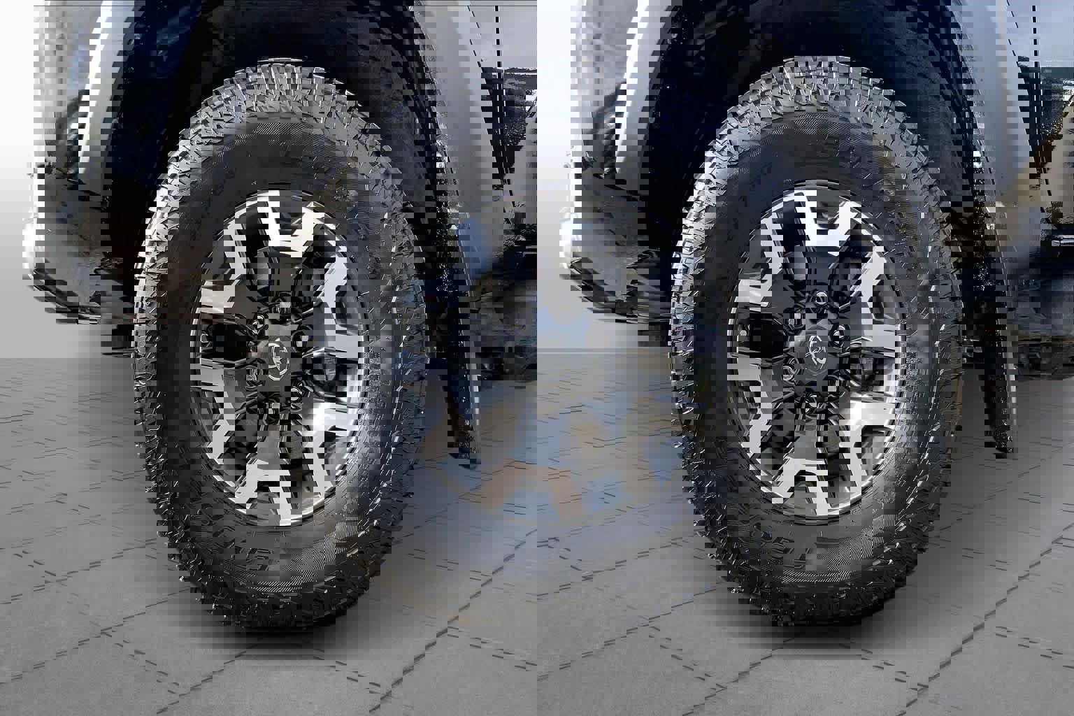 Used 2021 Toyota Tacoma TRD Off-Road w/ Technology Package image 13