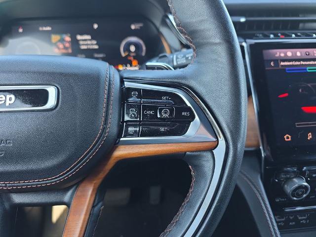 Used 2023 Jeep Grand Cherokee L Summit AWD/4WD image 31