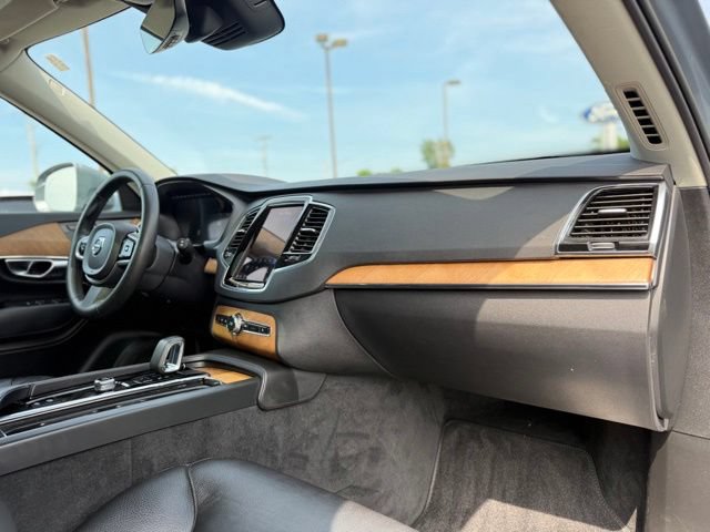 Used 2023 Volvo XC90 T8 Plus AWD/4WD image 19