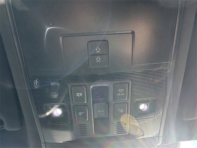 Used 2023 Volkswagen Tiguan SE R-Line image 26