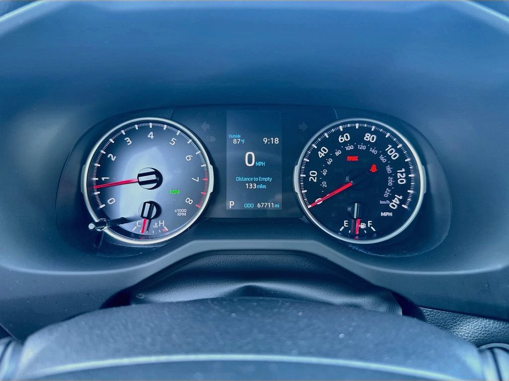 Used 2019 Toyota RAV4 XLE w/ Convenience Package FWD image 12