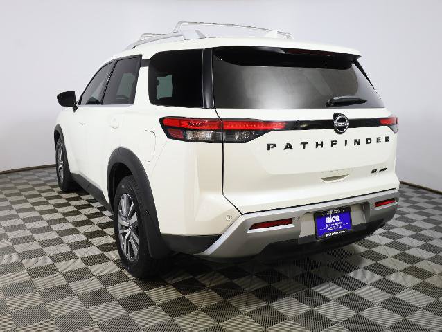 Used 2022 Nissan Pathfinder SL w/ SL Black Package AWD/4WD image 7