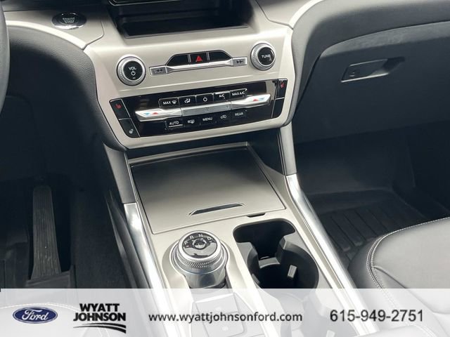 Certified 2022 Ford Explorer XLT w/ Equipment Group 202A image 15