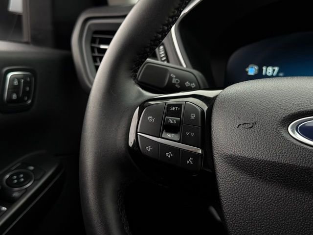 Certified 2025 Ford Escape Platinum image 10