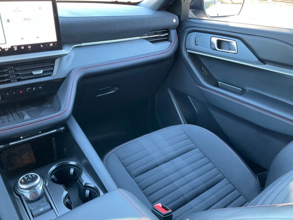 Certified 2025 Ford Explorer ST-Line w/ Premium Package image 46