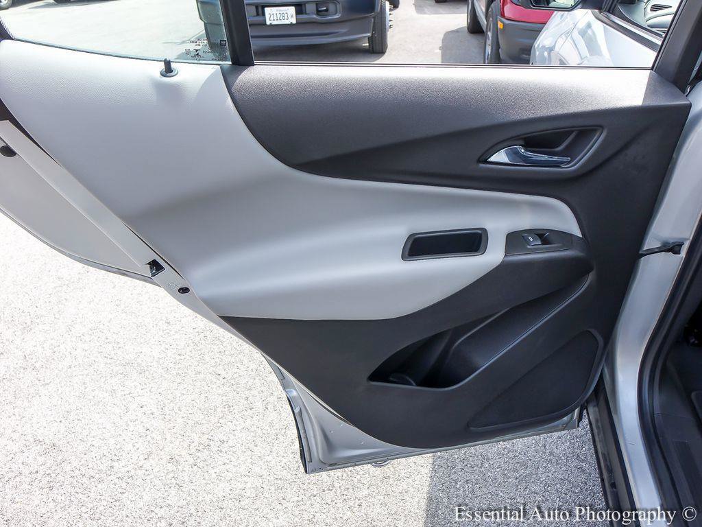 Used 2022 Chevrolet Equinox LS AWD/4WD image 19