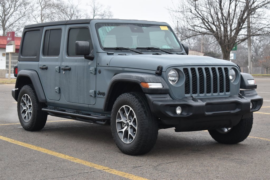 Used 2024 Jeep Wrangler Sport S image 2